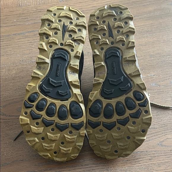 Altra Lone Peak 4.5 Grey Trail Running Shoes Men’s Size 9 - Picture 7 of 10